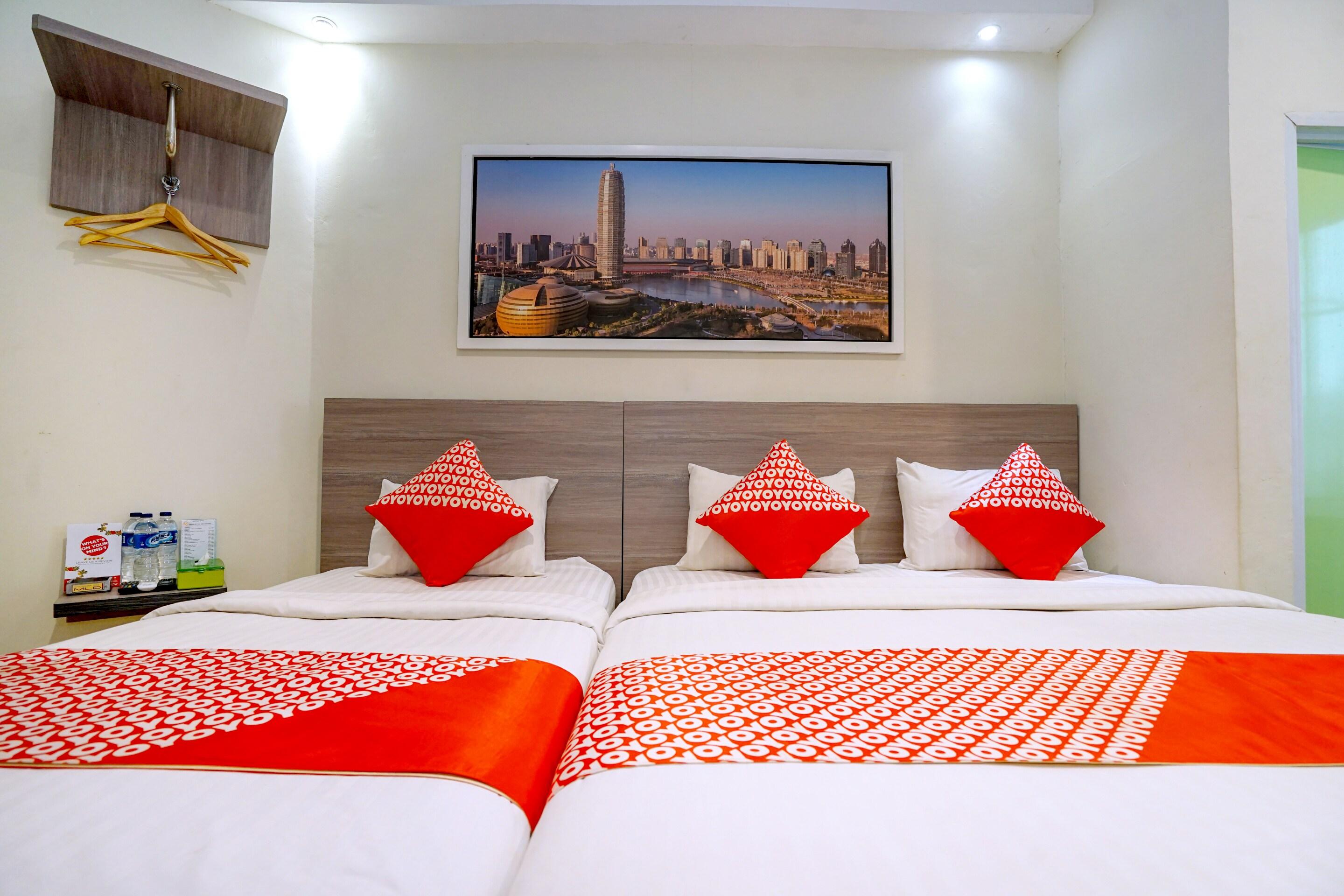 Oyo 251 The Maximus Inn Hotel Palembang Extérieur photo