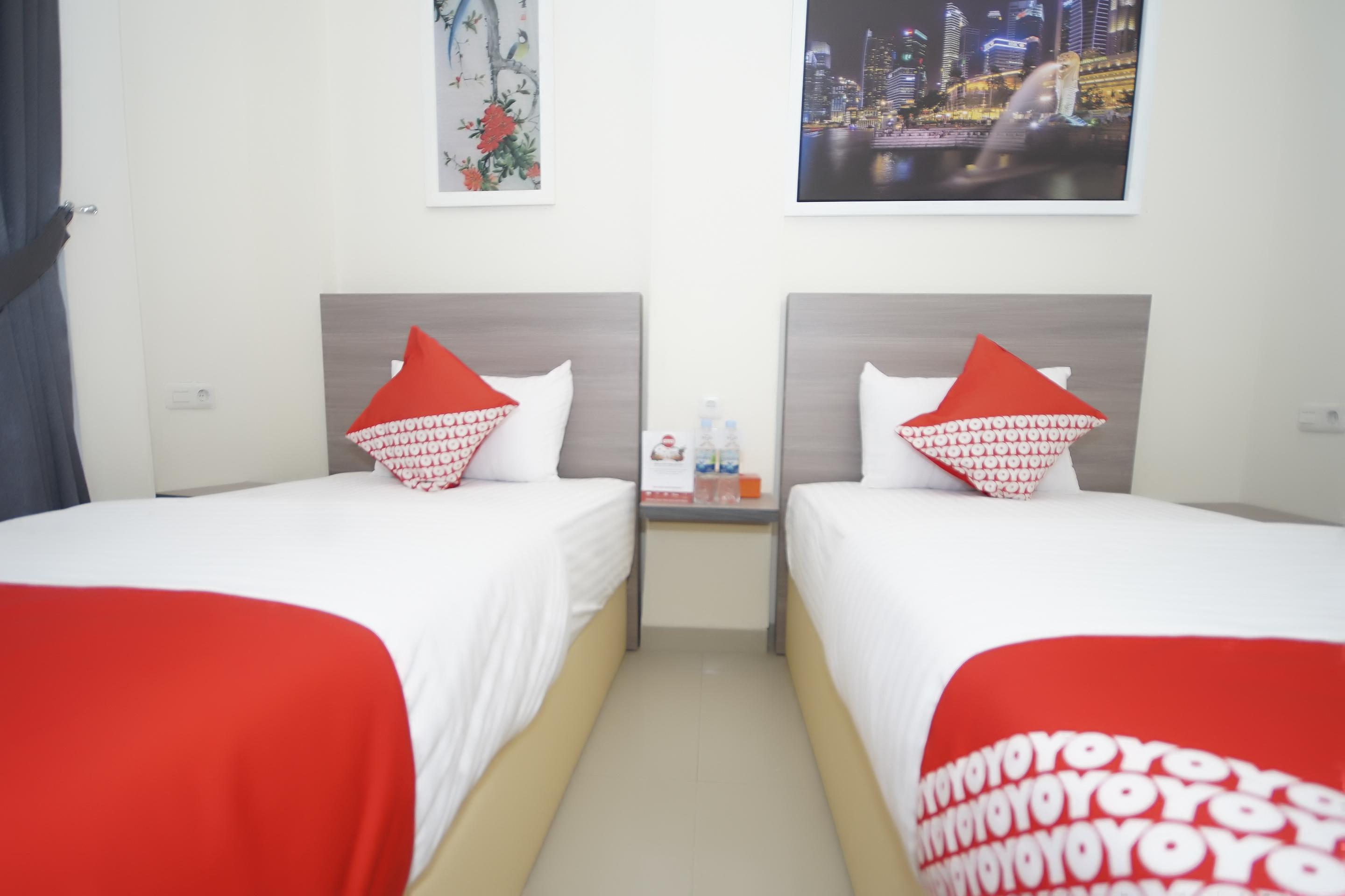 Oyo 251 The Maximus Inn Hotel Palembang Extérieur photo