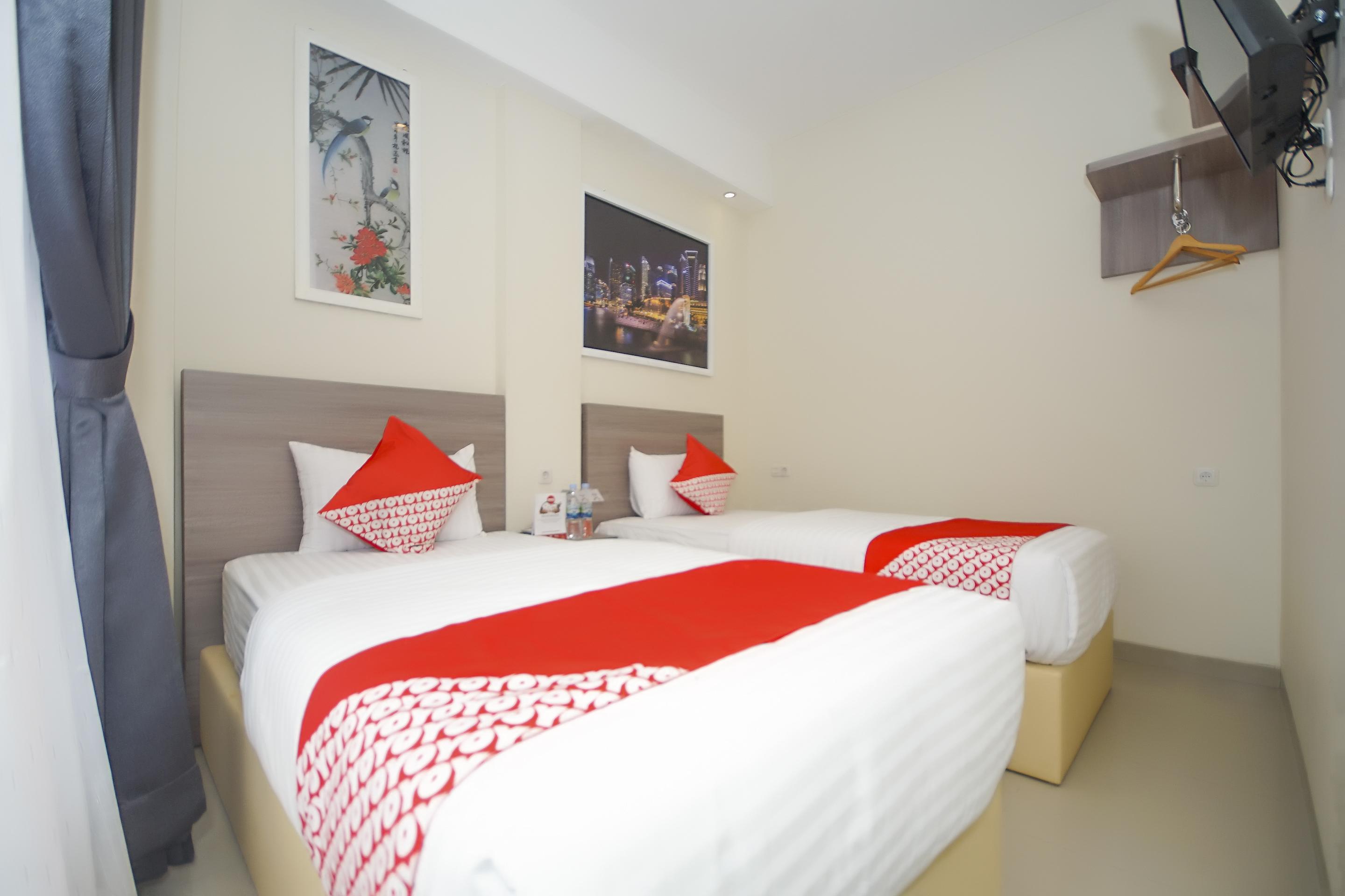 Oyo 251 The Maximus Inn Hotel Palembang Extérieur photo