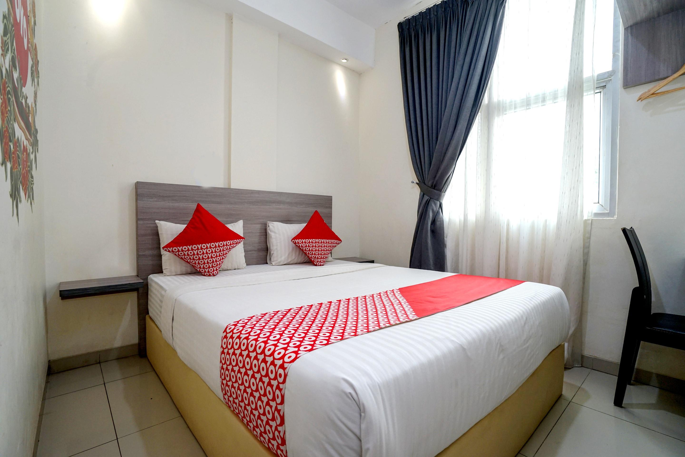 Oyo 251 The Maximus Inn Hotel Palembang Extérieur photo