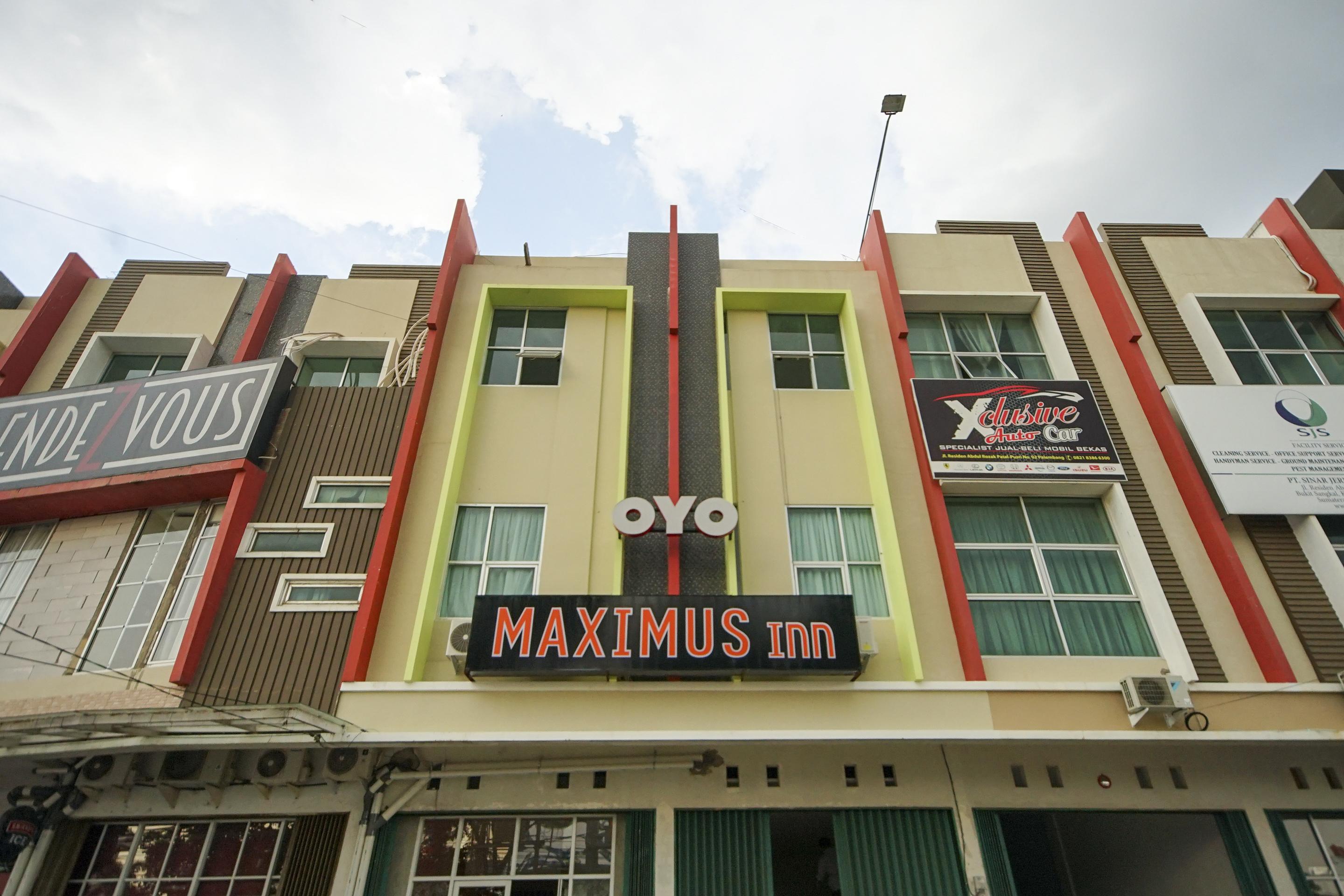 Oyo 251 The Maximus Inn Hotel Palembang Extérieur photo